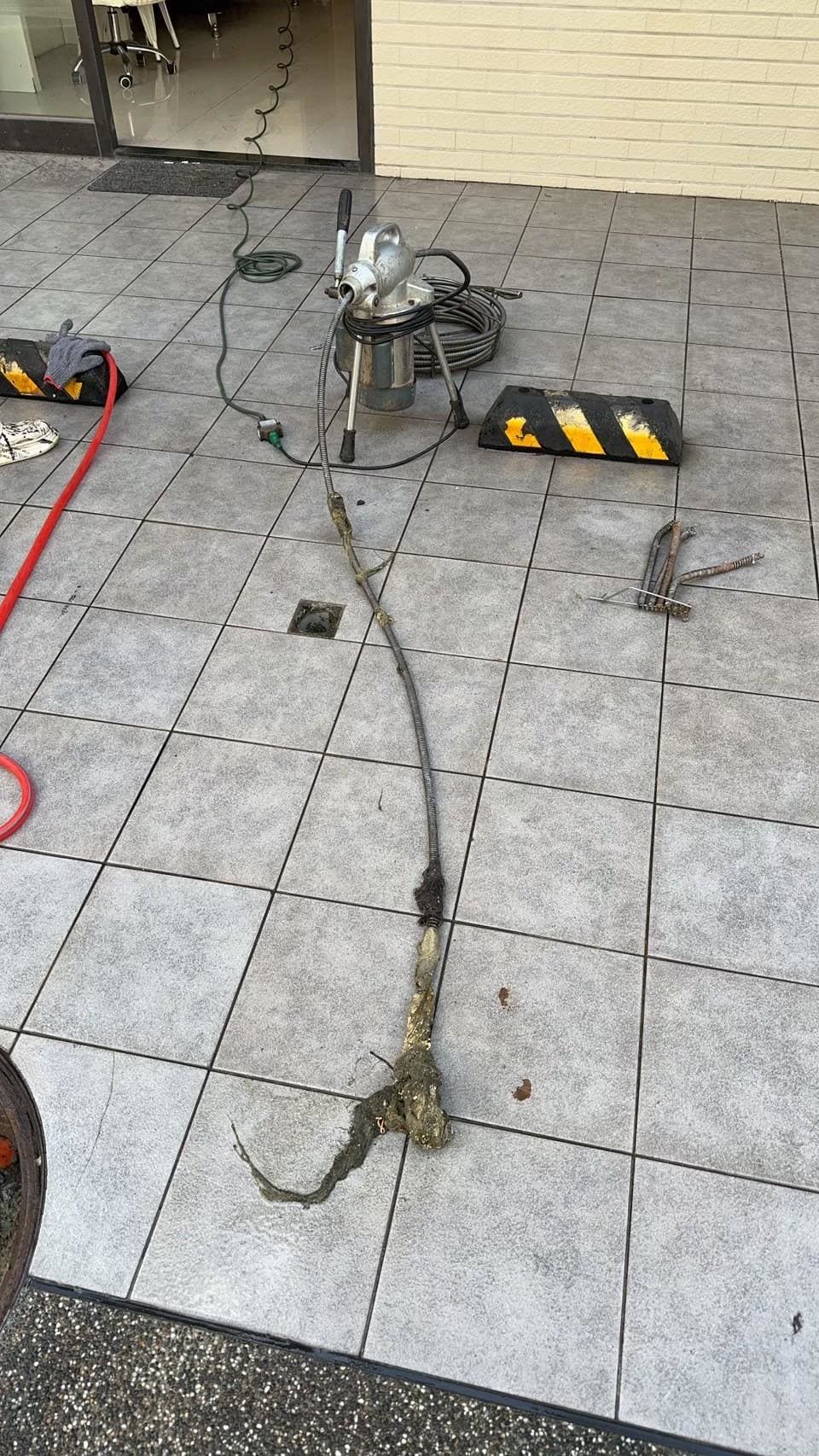 台中豐原區陽台落水管回堵處理